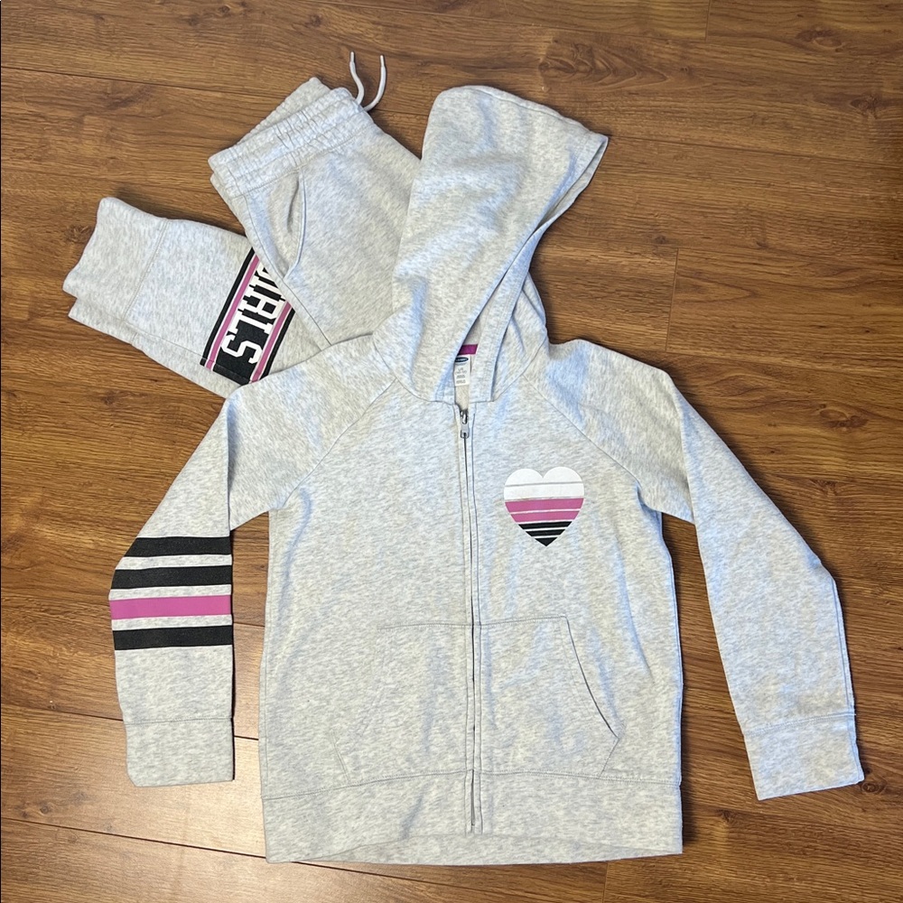 Gray Set Kids Hoodie with Heart Design and matching sweatpants from Old Navy